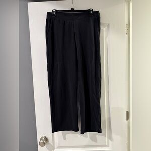 Chico's Black Ankle Cropped Weekends Pants‎ Sz 1 (Med/8)